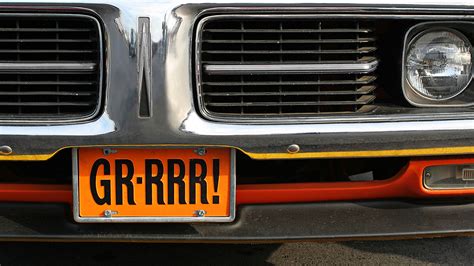 A quick guide on custom license plates in the Philippines.